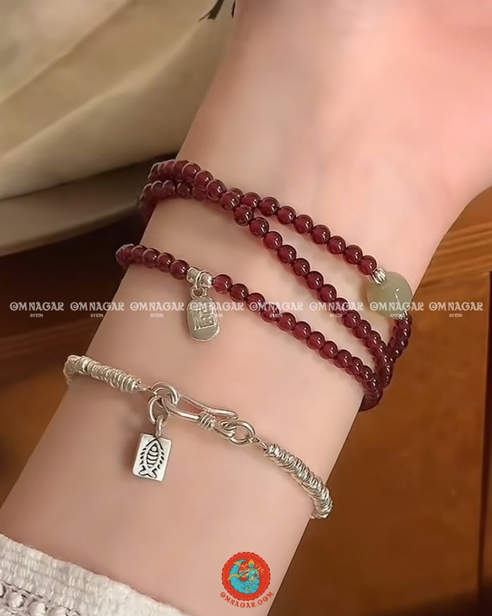Vòng Garnet Ngọc Hồng Lựu x Hoà Điền & Charm bạc 925