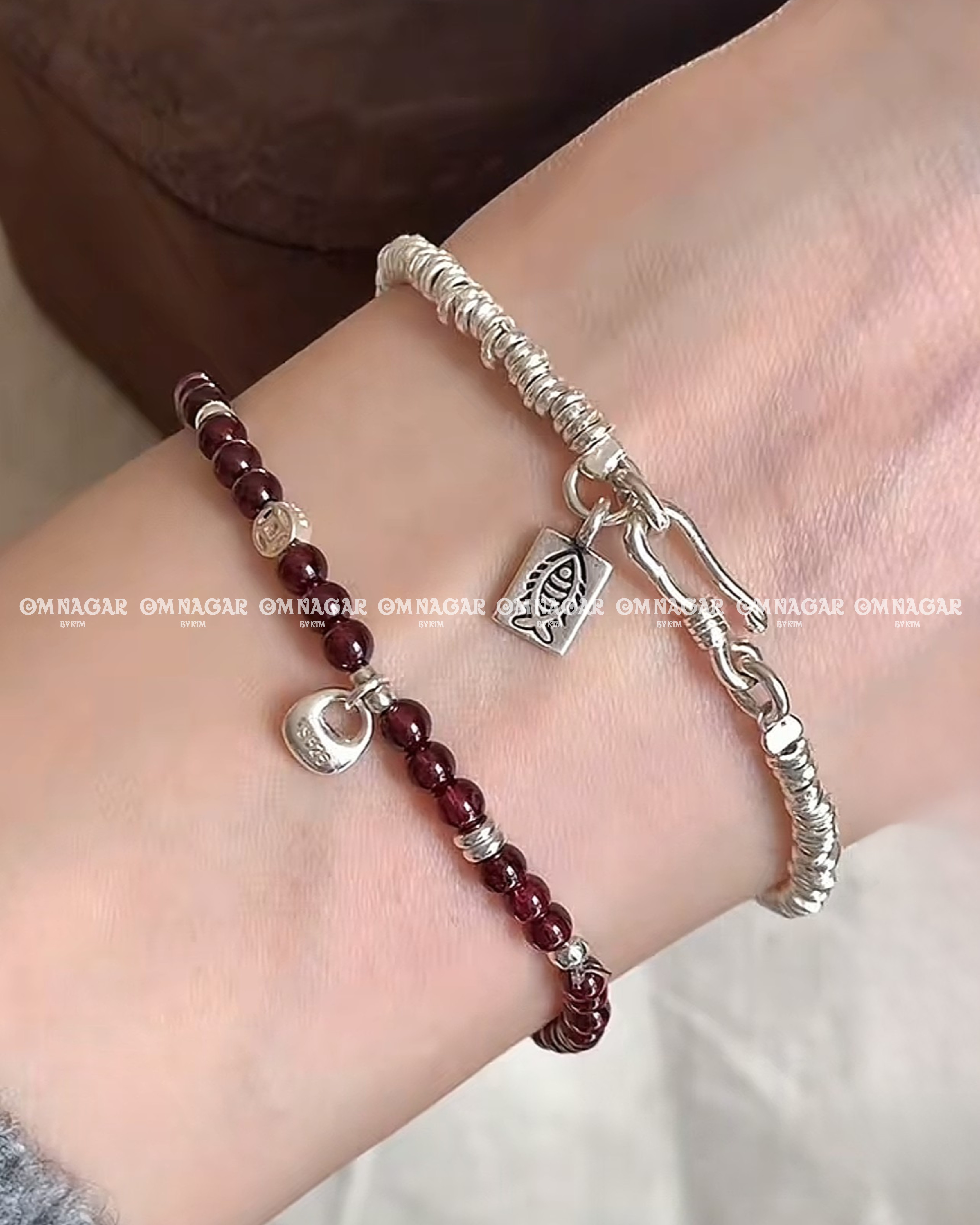 Vòng đá Garnet Hồng Lựu & Charm Kim Tiền Bạc 925 - sinh khí & bảo hộ