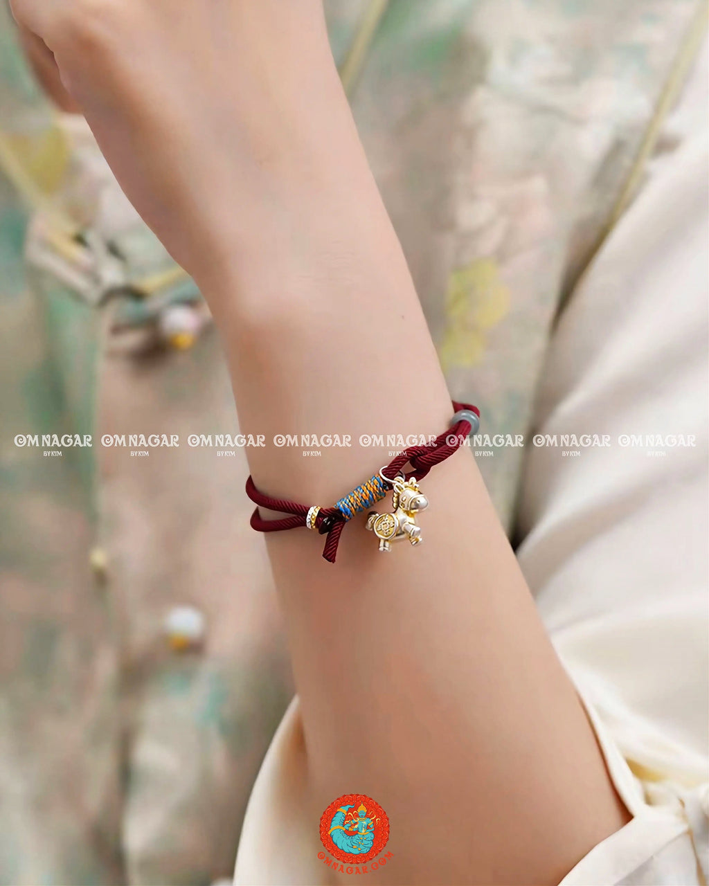 Chỉ Đỏ Kim Mã Chiêu Phúc - Bạc mạ vàng 14k (2026)