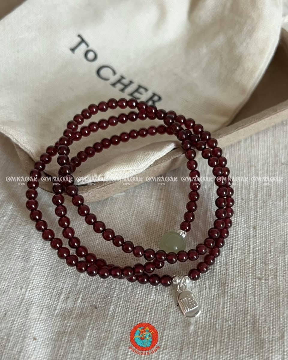 Vòng Garnet Ngọc Hồng Lựu x Hoà Điền & Charm bạc 925