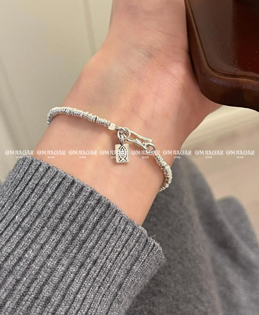 Vòng Garnet Ngọc Hồng Lựu x Hoà Điền & Charm bạc 925
